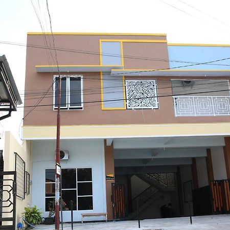 Reddoorz Syariah Near Suncity Mall Madiun Exterior foto
