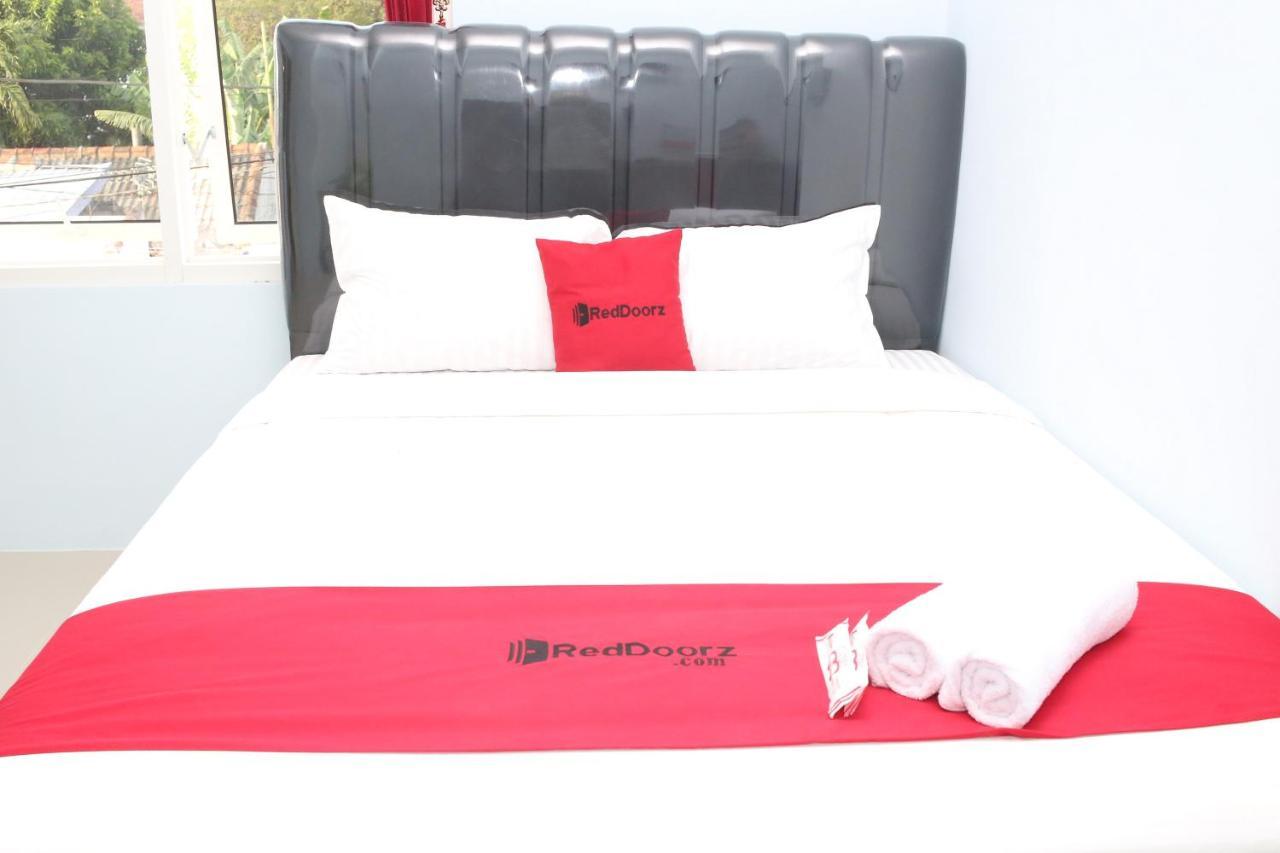 Reddoorz Syariah Near Suncity Mall Madiun Exterior foto