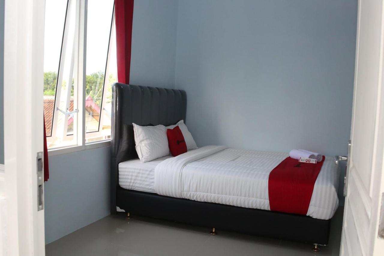 Reddoorz Syariah Near Suncity Mall Madiun Exterior foto