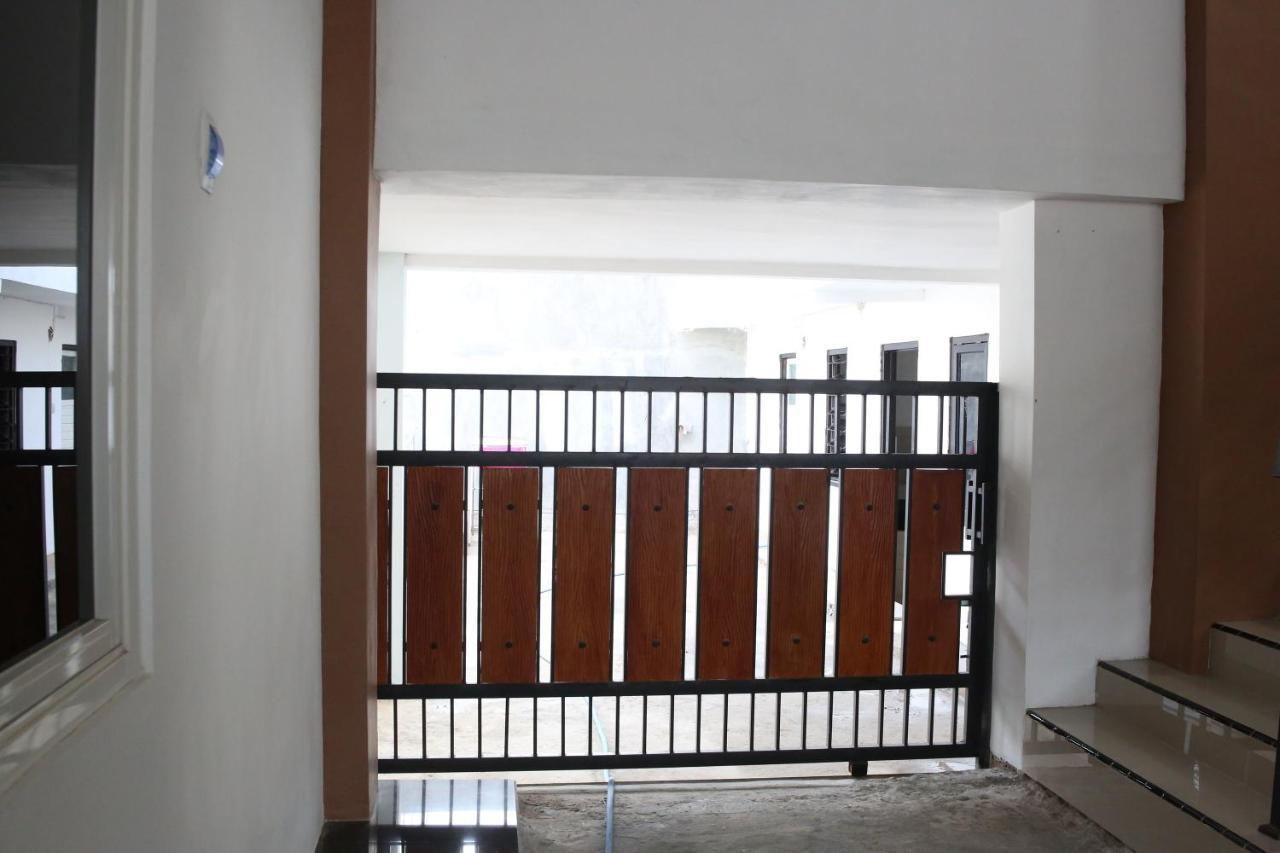 Reddoorz Syariah Near Suncity Mall Madiun Exterior foto