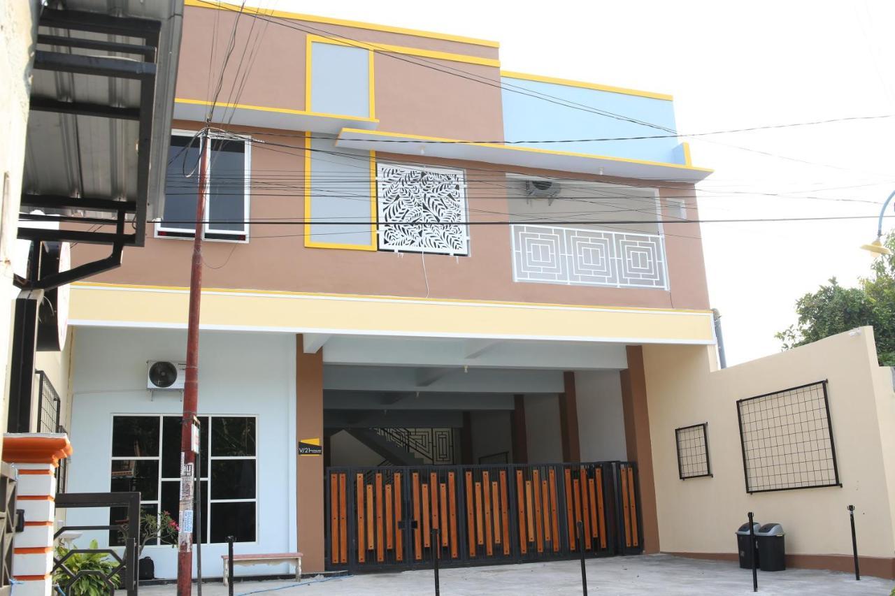 Reddoorz Syariah Near Suncity Mall Madiun Exterior foto