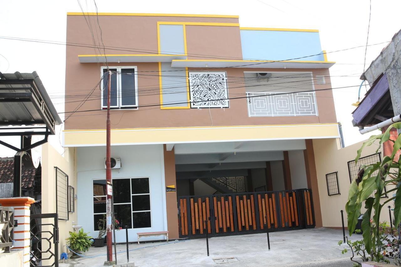 Reddoorz Syariah Near Suncity Mall Madiun Exterior foto
