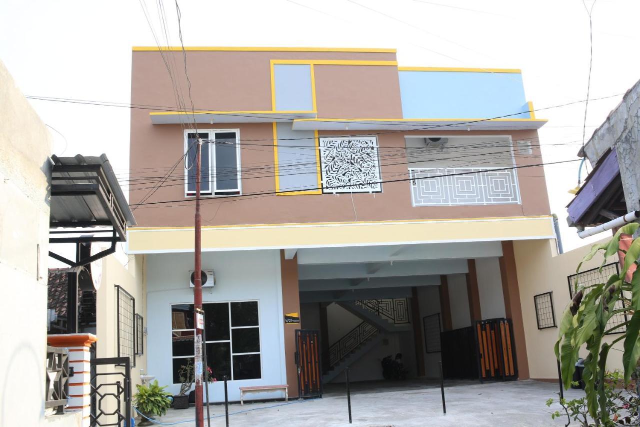Reddoorz Syariah Near Suncity Mall Madiun Exterior foto
